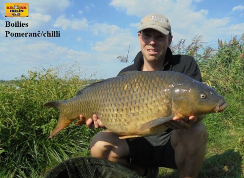 Boilies pomeranč/chilli, svazová voda