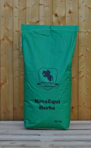 NovaEqui Herba - Müsli s bylinnou směsí pro všechny koně / zelená 20 kg