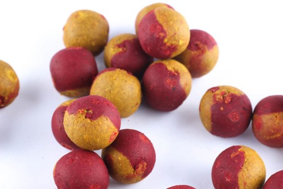 Boilies Duplex - PIKANTNÍ JAHODA / KUKUŘICE - Ø 20 mm - Vyberte balení: 1 kg