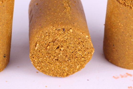 Vnadící pelety XXL Booster - MLÉČNÁ KUKUŘICE - 45 mm - Vyberte balení: 2,5 kg
