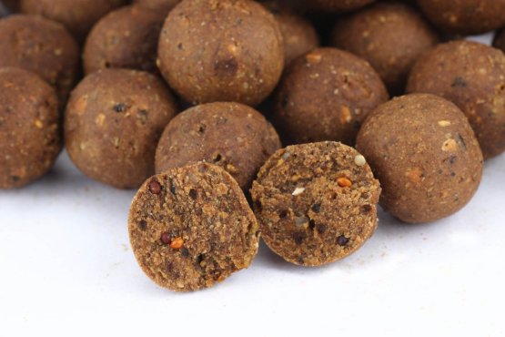 Boilies - HOT CHILLI CALANUS - Ø 24 mm - Vyberte balení: 10 kg