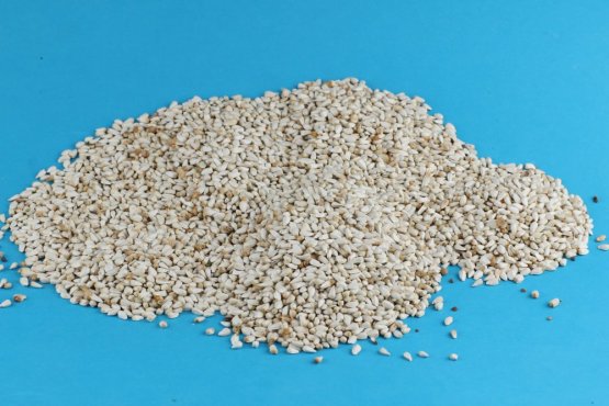 KARDI - Saflor - pro exotické a venkovní ptactvo (KAR-1) | Krmiva Hulín