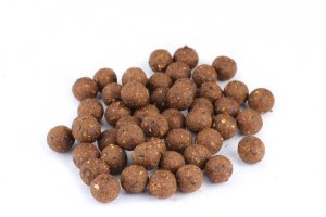 Wafters - Vyvážené Korkové Boilies - HOT CHILLI CALANUS - Ø 16 mm (Krmiva Hulín, WCA16-1) | Krmiva Hulín