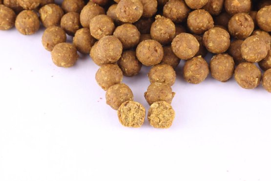 Boilies - TYGŘÍ OŘECH - Ø 12 mm - Vyberte balení: 1 kg