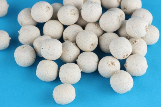 Plovoucí boilies - BÍLÝ PEPŘ - Ø 16 mm - Vyberte balení: 30 g