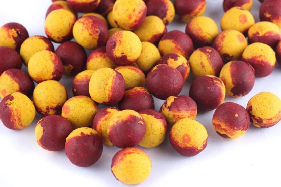 Boilies HYBRID - PIKANTNÍ JAHODA a BANÁN - Ø 20 mm - Vyberte balení: 140 g