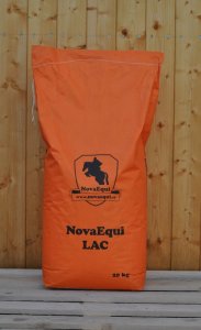 NovaEqui Lac - Müsli pre chovné kobyly a žriebätá / oranžová 20 kg (NovaEqui, NELA20-1) | Krmiva Hulín