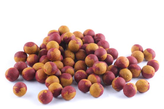 Boilies Duplex - PIKANTNÍ JAHODA / KUKUŘICE - Ø 20 mm - Vyberte balení: 1 kg
