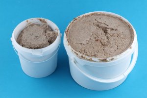 ŠKVARKOVÁ PASTA - Z lojových škvarkov - pre psov (Vyrobeno v ČR, ŠPLO-1) | Krmiva Hulín