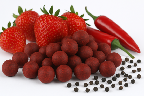 Boilies - PIKANTNÍ JAHODA - S černým pepřem - Ø 24 mm (Krmiva Hulín, BOPJ24-1) | Krmiva Hulín