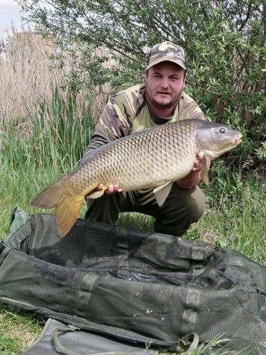 12kg, Korkové neutrálně vyvážené boilies Krill/Oliheň