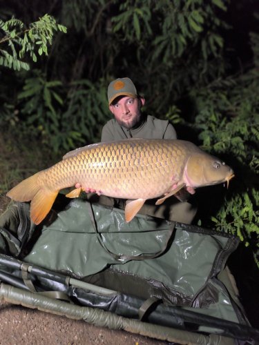 15,9kg, 100cm, boilies Pikantní perník