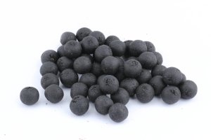 Doplněk výživy s Aktivním uhlím - CARBON BALL 24 mm - pro zastavení průjmu a při otravě psů (Krmiva Hulín, DVPCB-1) | Krmiva Hulín