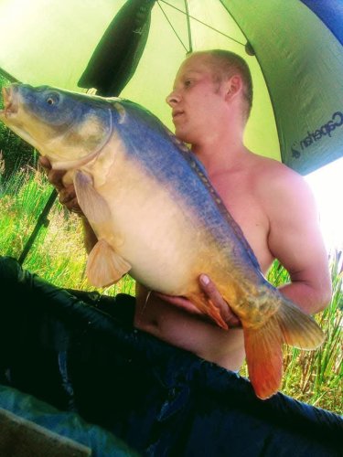Boilies vlastní výroby z našich směsí.