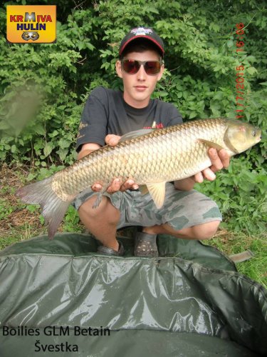 Boilies GLM betain se Švestkou, svazová voda