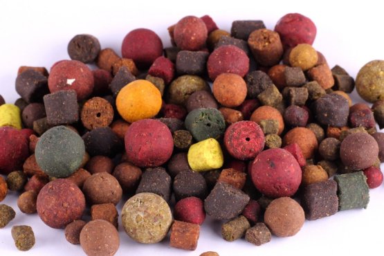 Ekonomik - KRMNÁ SMĚS - Boilies + Pelety Ø 12 - 24 mm - Vyberte balení: 2,5 kg