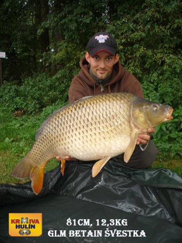 81cm, 12,3kg, boilies GLM betain se Švestkou, svazová voda