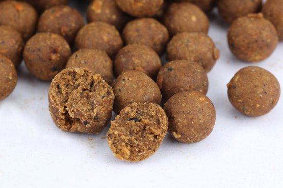 Boilies - HOT CHILLI CALANUS - Ø 16 mm - Vyberte balení: 500 g
