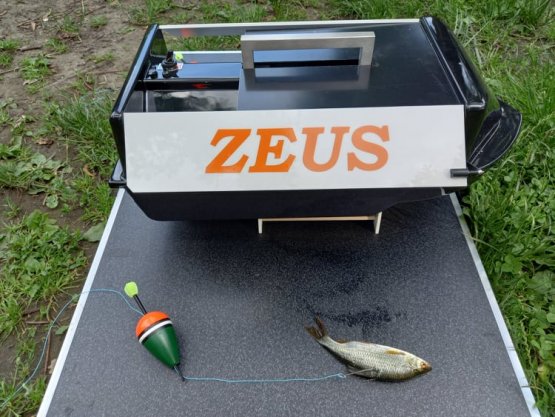 Zavážecí loďka - ZEUS