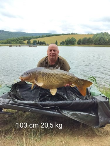 103cm, 20kg, boilies vlastní výroby z našich surovin