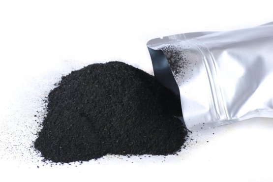 BIOCHAR AKTIVNÍ UHLÍ - Černé uhlí proti průjmu JEMNĚ MLETÉ - pro psy (Vyrobeno v ČR, BAUJ-1) | Krmiva Hulín