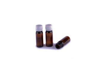 PET Lahvička 10 ml - Hnědá s uzávěrem (Vyrobeno v ČR, PET10-1) | Krmiva Hulín