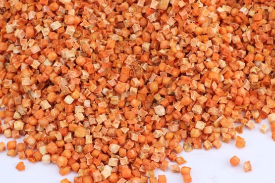 SUŠENÉ BATÁTY - Sladké brambory - kostky 6 mm - Vyberte balení: 500 g