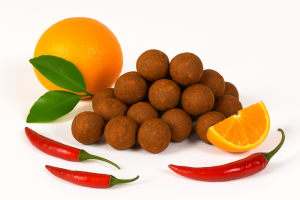 Boilies - POMARANČ a CHILLI - Ø 24 mm (Krmiva Hulín, BOPCH24-1) | Krmiva Hulín