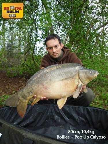 80cm, 10,4kg, boilies Calypso, pop up Calypso, svazová voda