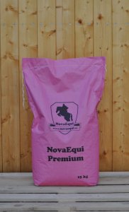 NovaEqui Premium - Fit zmes pre kone / ružova 15 kg (NovaEqui, NEP15-1) | Krmiva Hulín