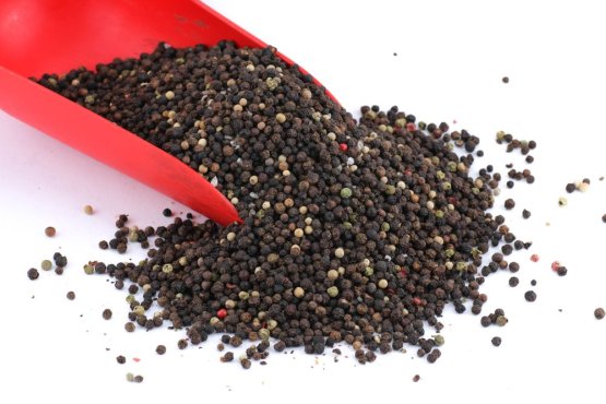 MIX ČERNÉHO PEPŘE S BAREVNÝM - Nedrcený (MČBP-1) | Krmiva Hulín MIX ČERNÉHO PEPŘE S BAREVNÝM - Nedrcený (MČBP-1) | Krmiva Hulín
